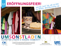 Einladungskarte Umsonstladen mit Fotos von Kleidern im Laden und einem Foto mit Kaffe und Kuchen 